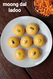 Moong Daal Ataa Ladoo (With & Without Gond)